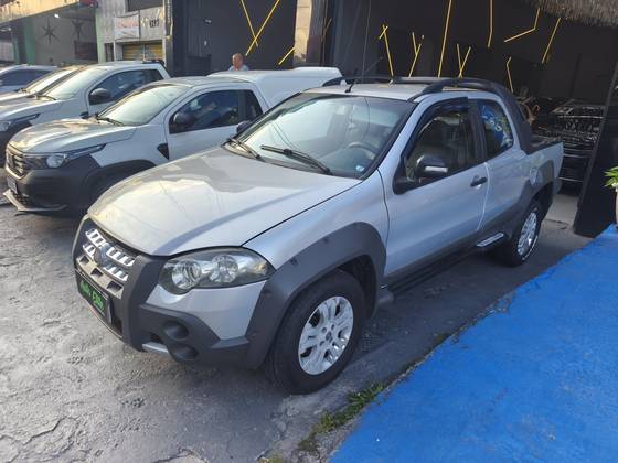 FIAT STRADA 1.8 MPI ADVENTURE CD 8V FLEX 2P MANUAL FIAT STRADA 1.8 MPI ADVENTURE CD 8V FLEX 2P MANUAL